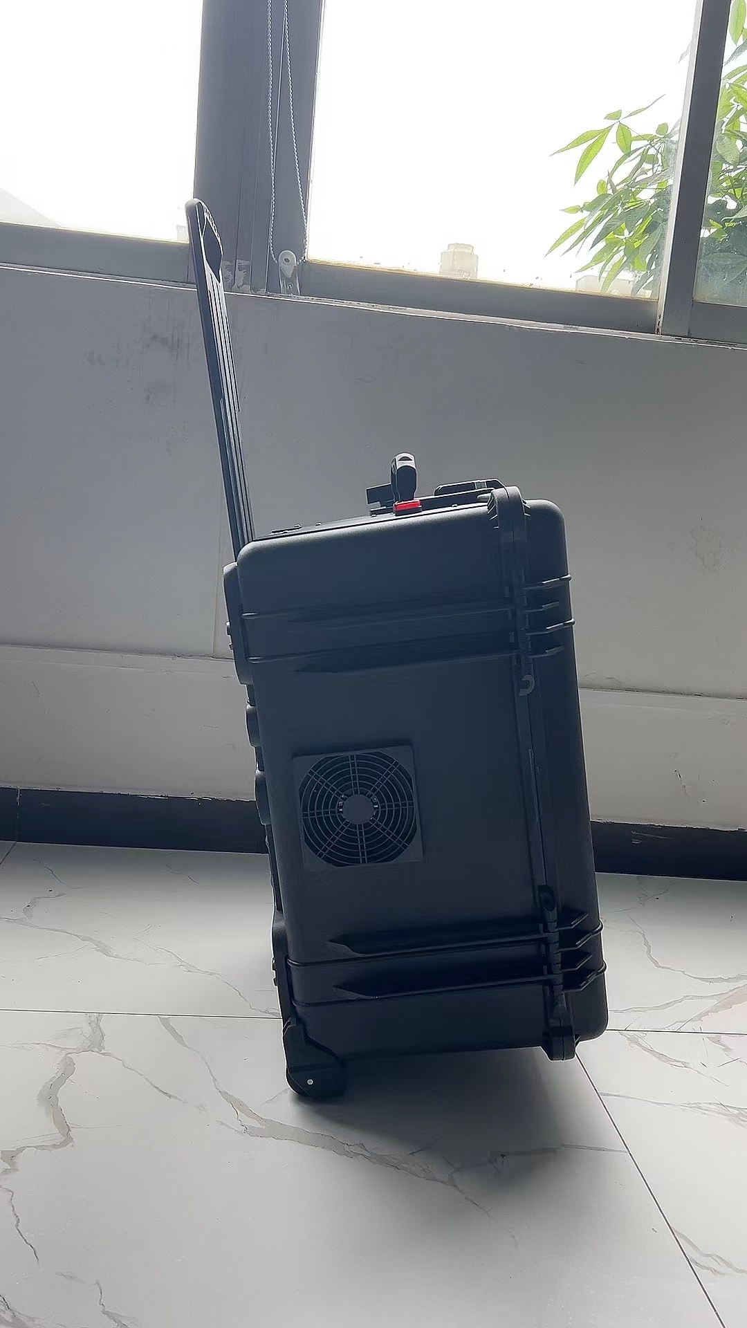 分宜手拉箱型移动通信干扰器